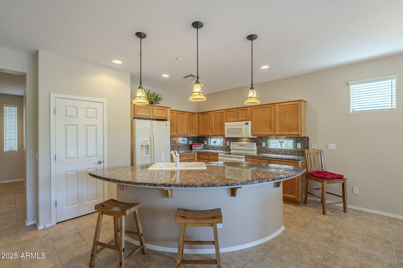 28436 123rd Ln, Peoria, AZ 85383