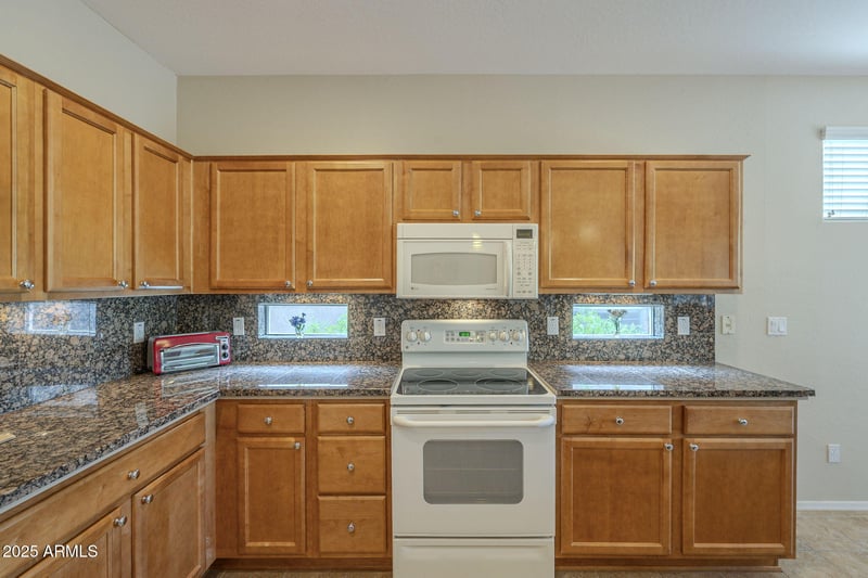 28436 123rd Ln, Peoria, AZ 85383