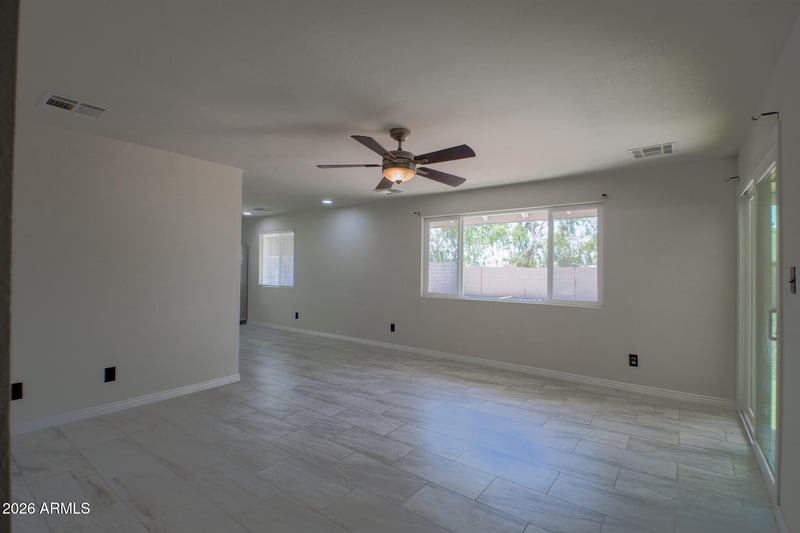 2844 N 71st Ln, Phoenix, AZ 85035