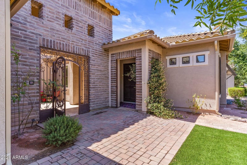 2845 E Red Oak St, Gilbert, AZ 85297