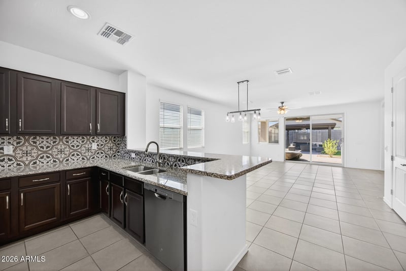2845 Fain Dr, San Tan Valley, AZ 85144