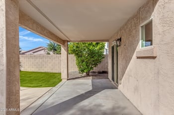 28452 Crimm Rd, San Tan Valley, AZ 85143