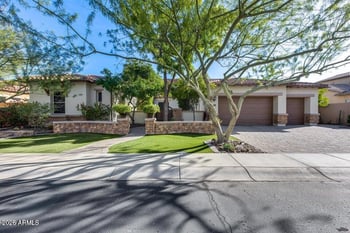 28455 67th Dr, Peoria, AZ 85383