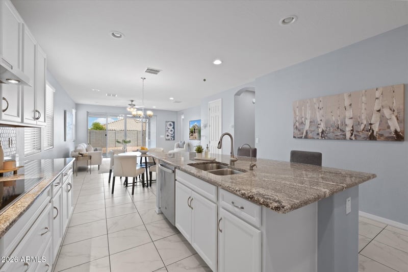 2846 New River Dr, San Tan Valley, AZ 85144