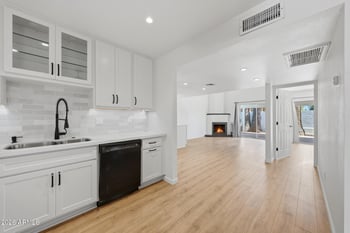 2847 49th Pl, Phoenix, AZ 85008