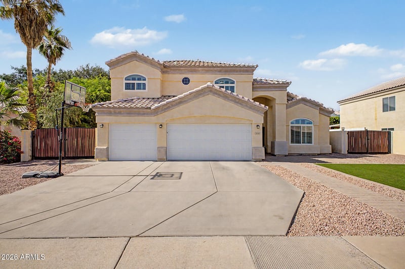 2848 Fountain St, Mesa, AZ 85213