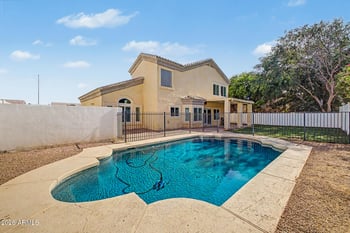 2848 Fountain St, Mesa, AZ 85213