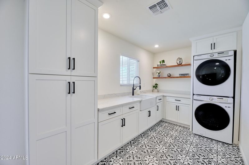 2849 E Beryl Ave, Phoenix, AZ 85028