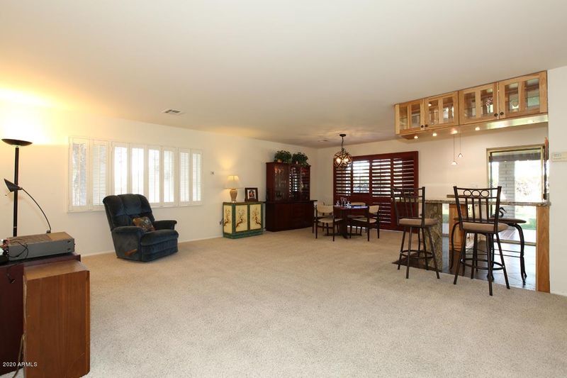 2850 E Mission Ln, Phoenix, AZ 85028