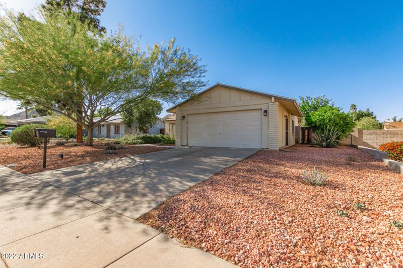 2850 E Pershing Ave, Phoenix, AZ 85032