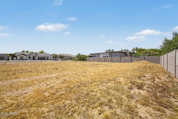 2850 Monterey Pl #5, Chandler, AZ 85224