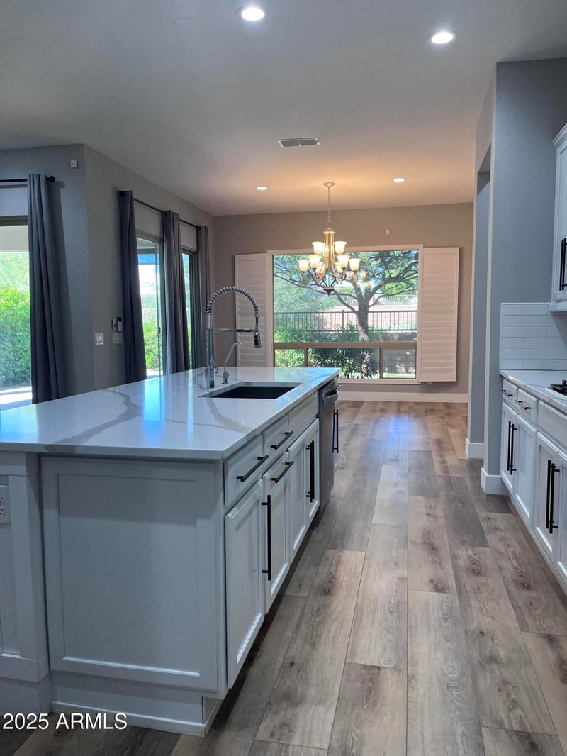 2852 E Robin Ln E, Phoenix, AZ 85050