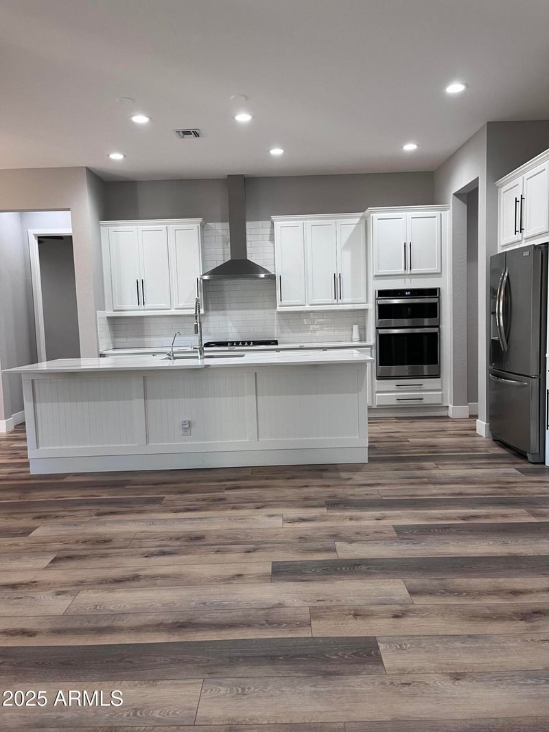 2852 Robin Ln, Phoenix, AZ 85050