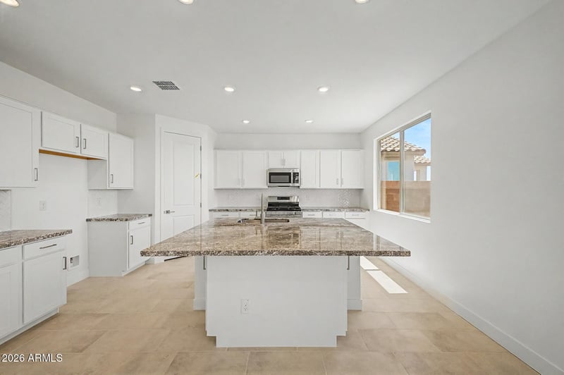 2853 Mecklenburg Way, San Tan Valley, AZ 85143