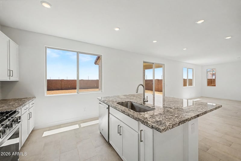 2853 Mecklenburg Way, San Tan Valley, AZ 85143
