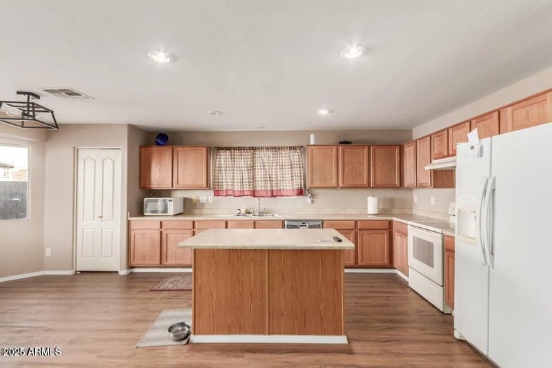 28549 Dolomite Ln, San Tan Valley, AZ 85143