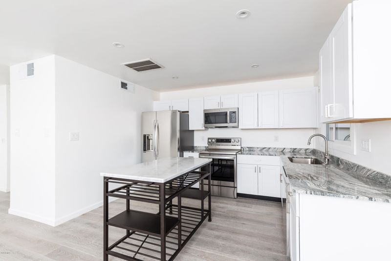 2855 E Fairmount Ave, Phoenix, AZ 85016