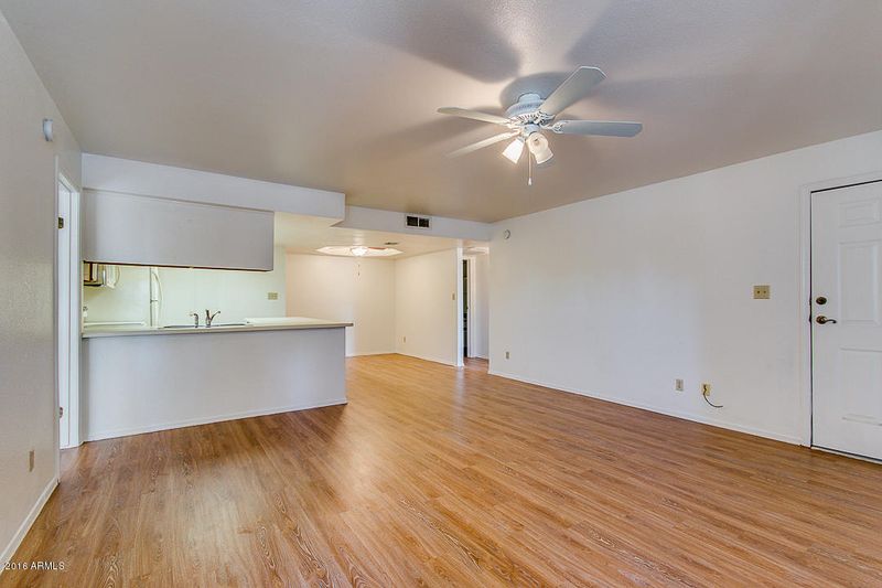 2855 S Extension Rd #124, Mesa, AZ 85210