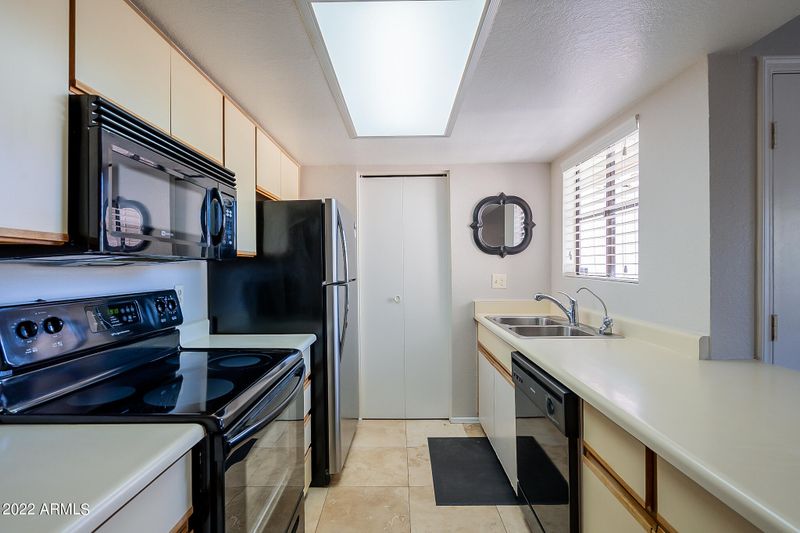 2855 S Extension Rd #239, Mesa, AZ 85210