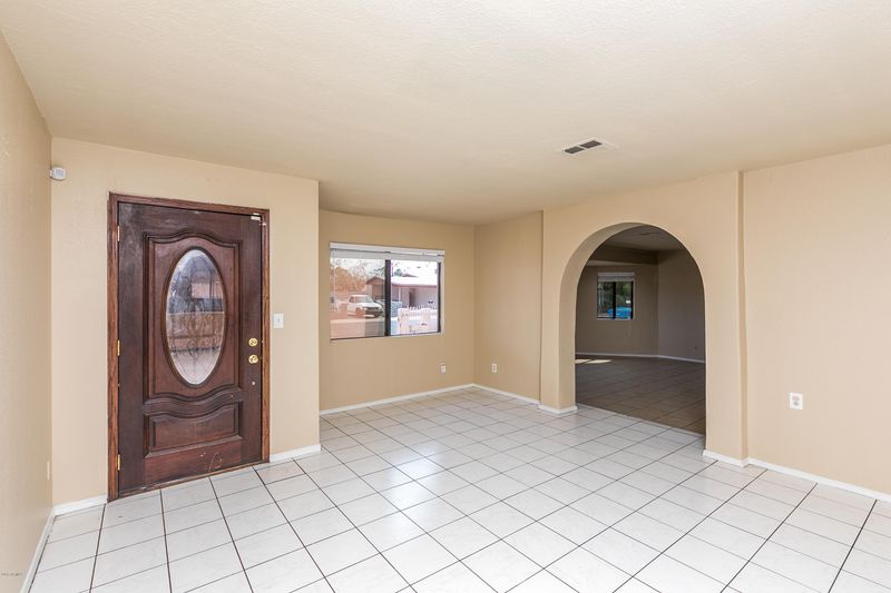 2856 N 72nd Dr, Phoenix, AZ 85035