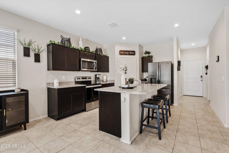 28567 Onyx Rd, San Tan Valley, AZ 85143