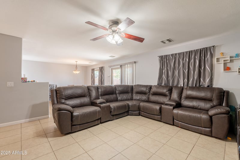 28572 Dolomite Ln, San Tan Valley, AZ 85143