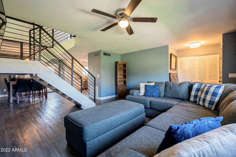 2858 E Clarendon Ave, Phoenix, AZ 85016