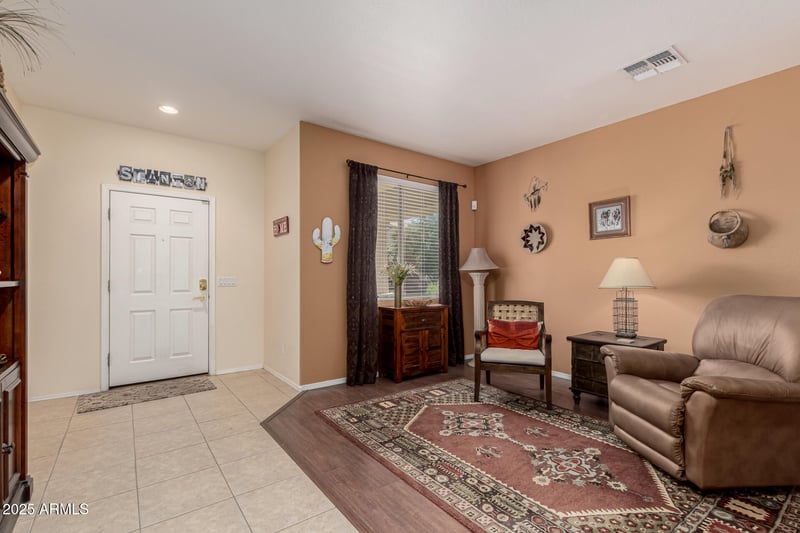 28582 Sunset Dr, San Tan Valley, AZ 85143