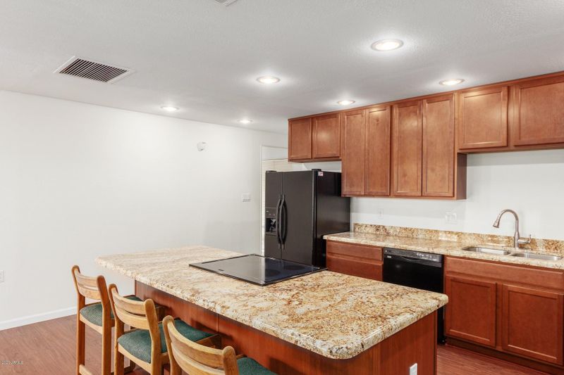 2859 E Cinnabar Ave, Phoenix, AZ 85028