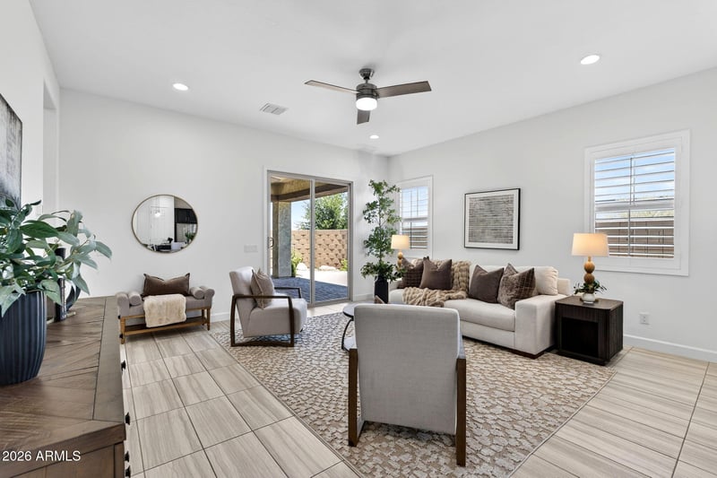 286 E Dogwood Dr, Chandler, AZ 85286