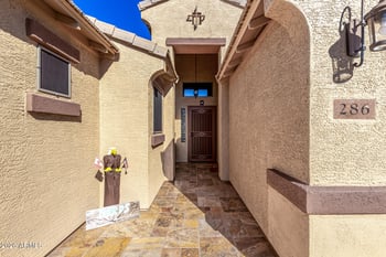 286 Pasture Canyon Dr, San Tan Valley, AZ 85143
