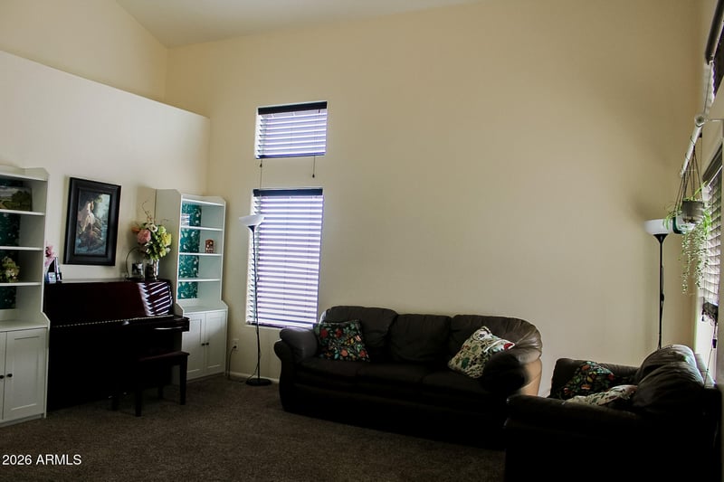 286 Hereford Dr, San Tan Valley, AZ 85143