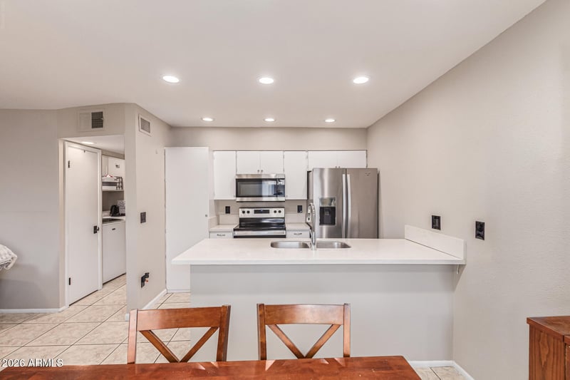 286 W Palomino Dr #104, Chandler, AZ 85225