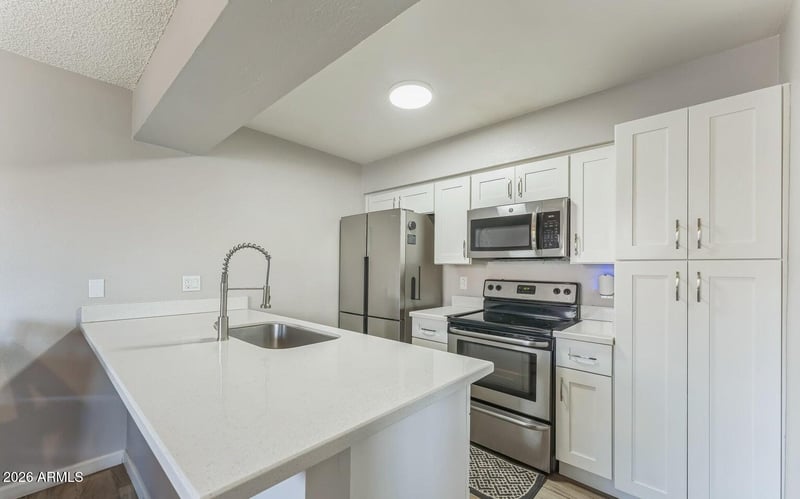 286 W Palomino Dr #120, Chandler, AZ 85225