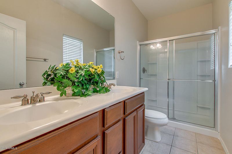 28607 N Spur Dr, San Tan Valley, AZ 85143