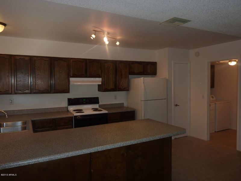 2861 E Dragoon Ave, Mesa, AZ 85204