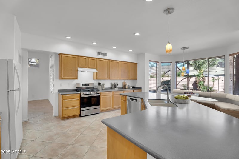 2861 Illinois Pl, Chandler, AZ 85286