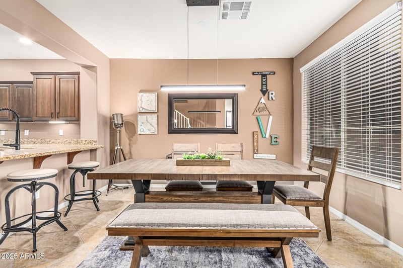 28613 21st Ave, Phoenix, AZ 85085