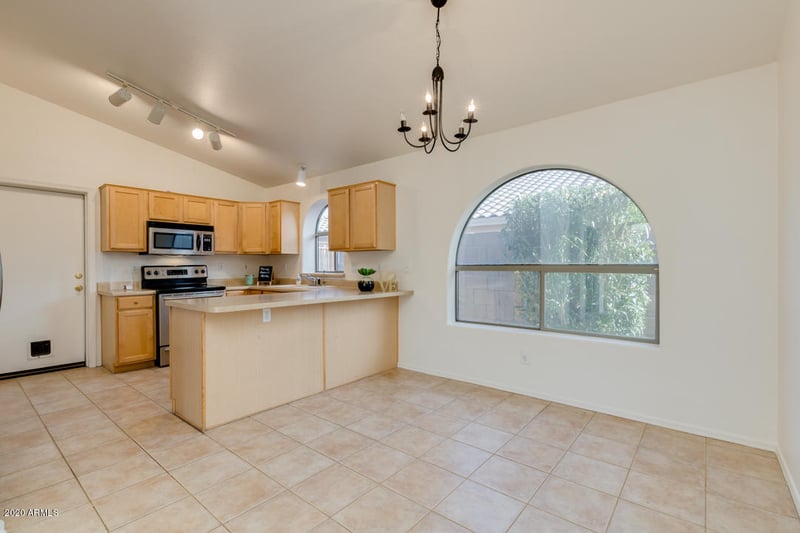2866 S Lobo Cy, Mesa, AZ 85212