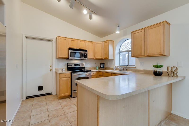 2866 S Lobo Cy, Mesa, AZ 85212