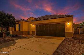 28670 Geode Dr, San Tan Valley, AZ 85143