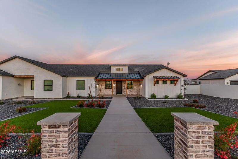 28673 Thompson Rd, San Tan Valley, AZ 85144