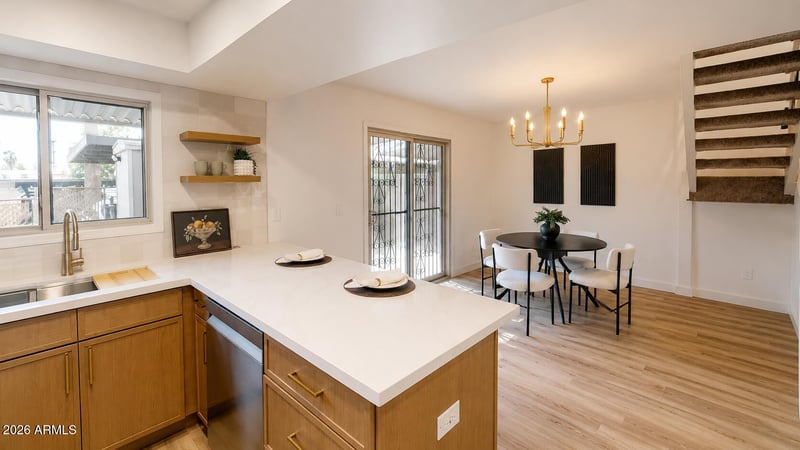 2868 Clarendon Ave, Phoenix, AZ 85016