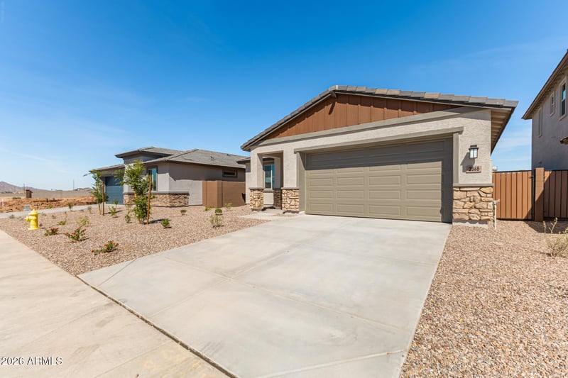 2868 Mecklenburg Way, San Tan Valley, AZ 85143