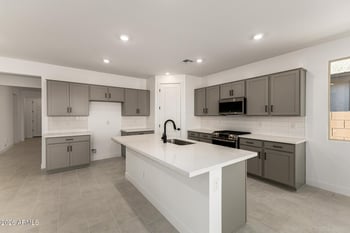 2868 Mecklenburg Way, San Tan Valley, AZ 85143
