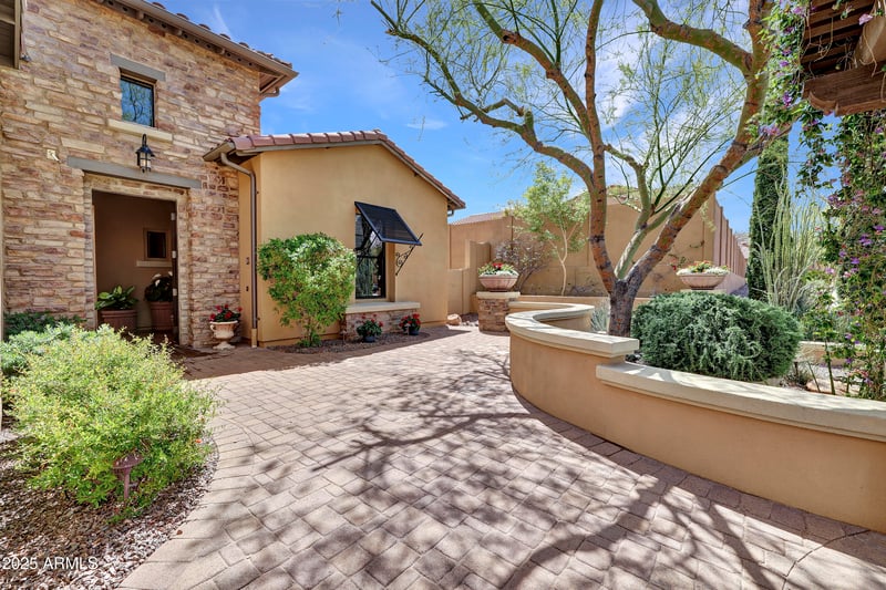 28689 67th Dr, Peoria, AZ 85383