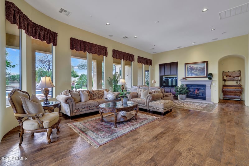 28689 67th Dr, Peoria, AZ 85383