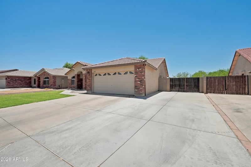 2871 E Morgan Dr, Gilbert, AZ 85295