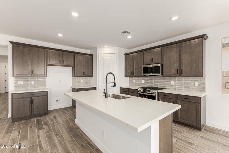2873 Mecklenburg Way, San Tan Valley, AZ 85143