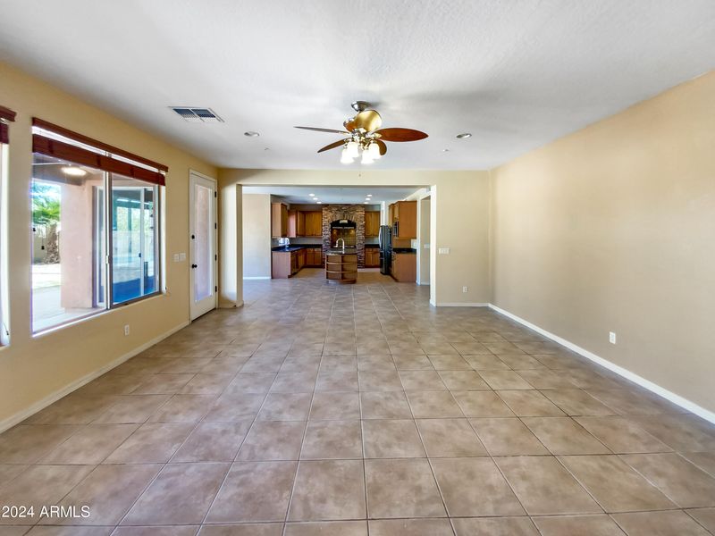 2873 N 144th Dr, Goodyear, AZ 85395
